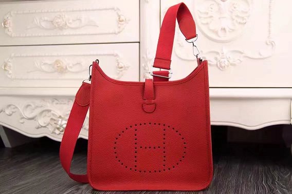 Hermes original togo leather evelyne pm shoulder bag E28 red