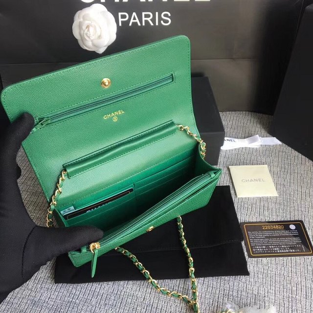 CC original grained leather woc chain bag 33814-8 green