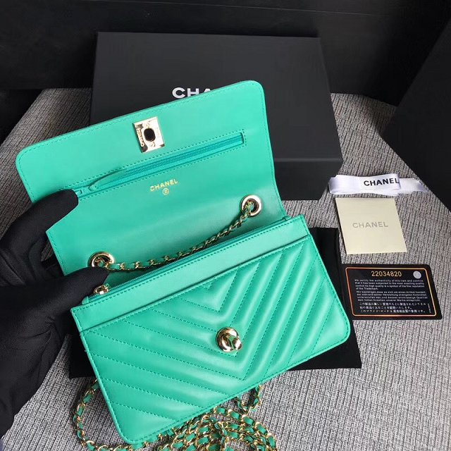 CC original lambskin leather woc chain bag 80982 green