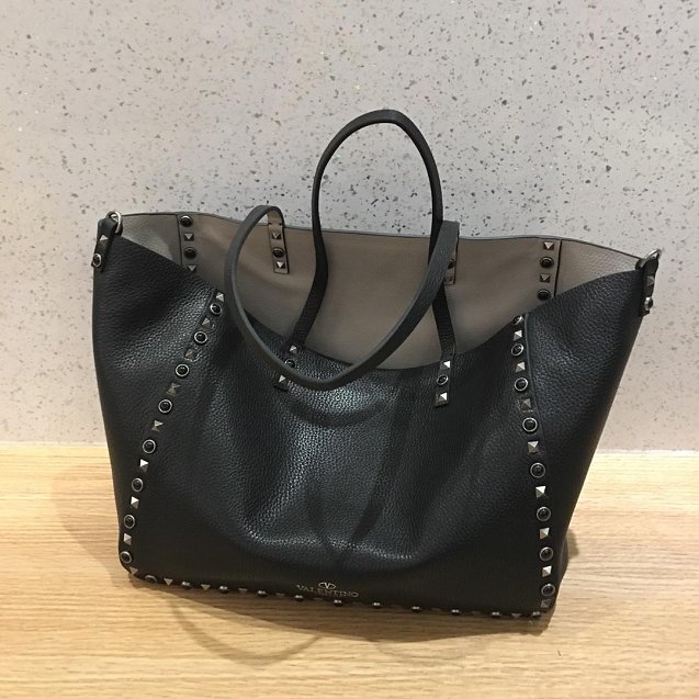 Valentino Garavani Rockstud calfskin shopper bag 0579 black&grey