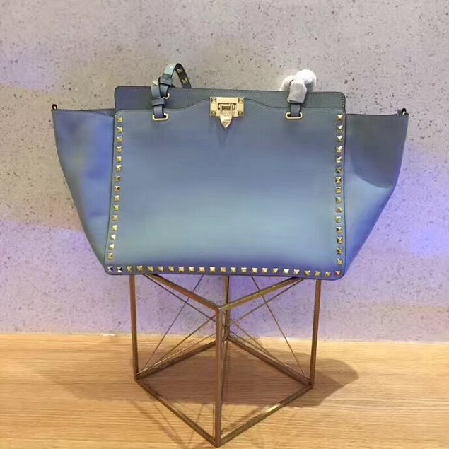 Valentino original smooth calfskin rockstud large tote bag 0970 light blue