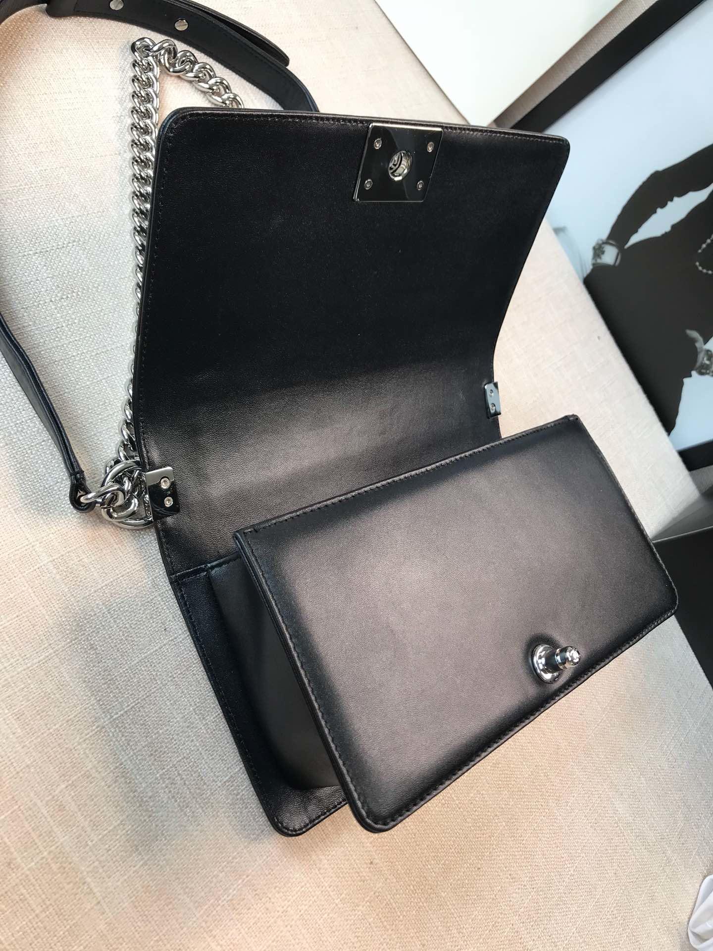 CC original lambskin boy medium handbag 67086 black(shiny metal)