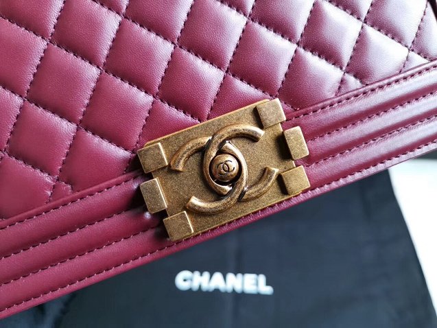 CC original handmade lambskin medium boy handbag HA67086 bordeaux