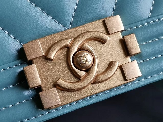 CC original handmade lambskin medium boy handbag HA67086 -2 lake blue
