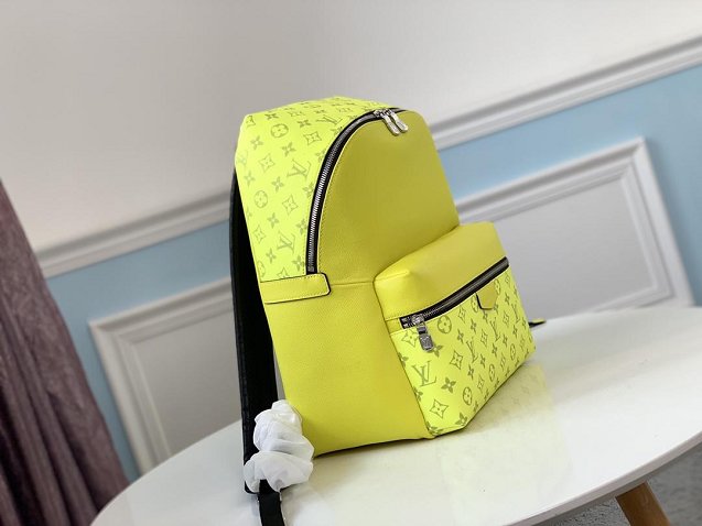 Louis vuitton original taiga leather discovery backpack M30228 lemon yellow