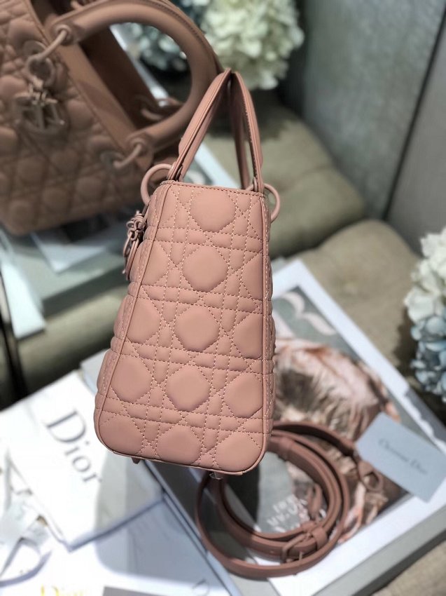 2019 Dior original lambskin medium lady dior ultra-matte bag M0565 nude