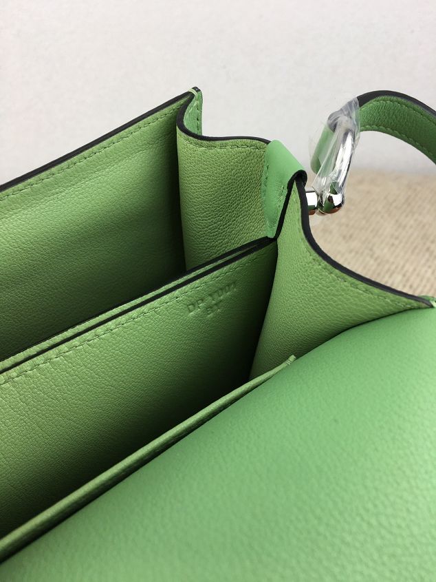 Hermes original evercolor leather roulis bag R18 vert criquet