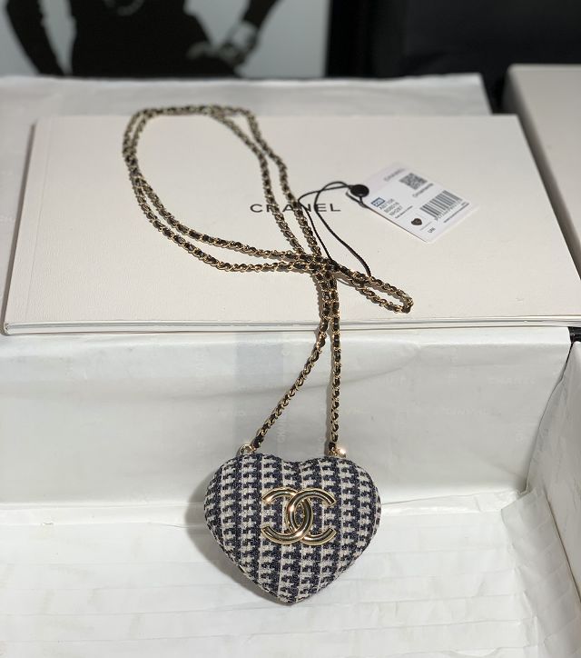 CC original tweed heart clutch with chain AB7108 black&white