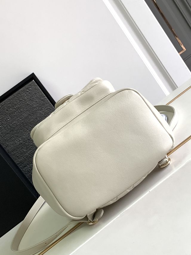 CC original smooth calfskin backpack AS3618 cream