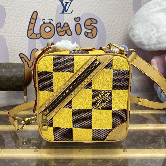 Louis vuitton original damier canvas chess messenger bag N40562 yellow