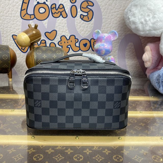 Louis vuitton original damier graphite toiletry bag N11506