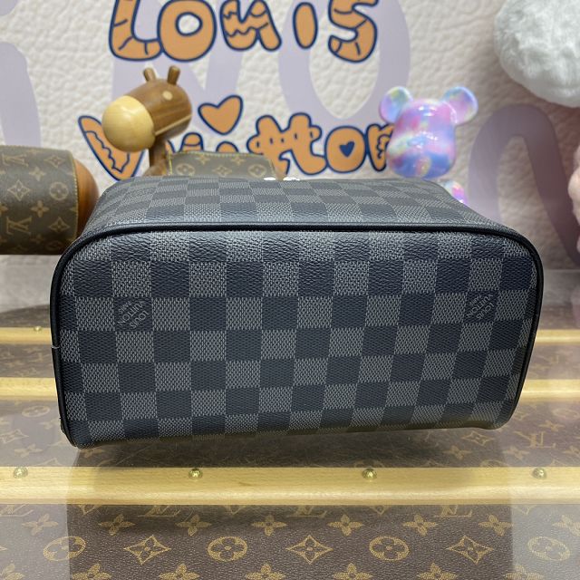 Louis vuitton original damier graphite toiletry bag N11506