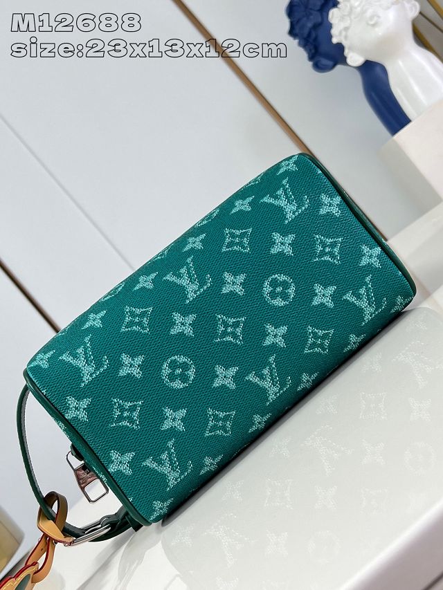 Louis vuitton original monogram canvas locker dopp kit M12688 green