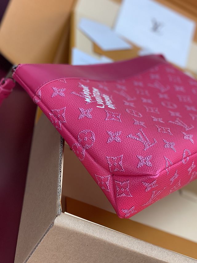 Louis vuitton original monogram canvas pochette voyage M12665 