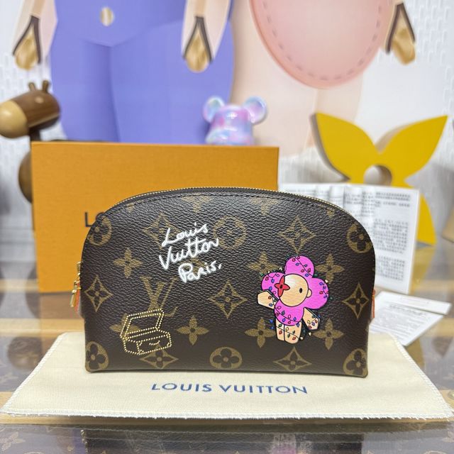 Louis vuitton original monogram canvas cosmetic pouch PM M15359