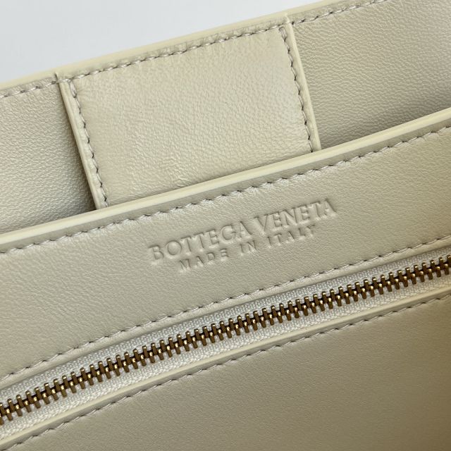 BV original raffia medium andiamo 827479 white