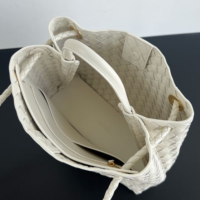 BV original lambskin small andiamo 743568 sea salt