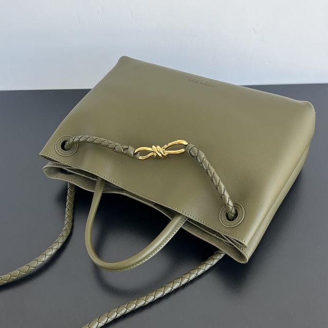 BV original calfskin medium andiamo bag 810214 olive