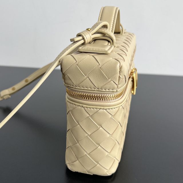 BV original calfskin bang bang vanity case 789109 cream