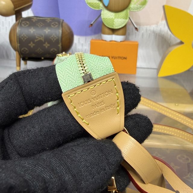 Louis vuitton original monogram canvas pochette accessoires M28320 green