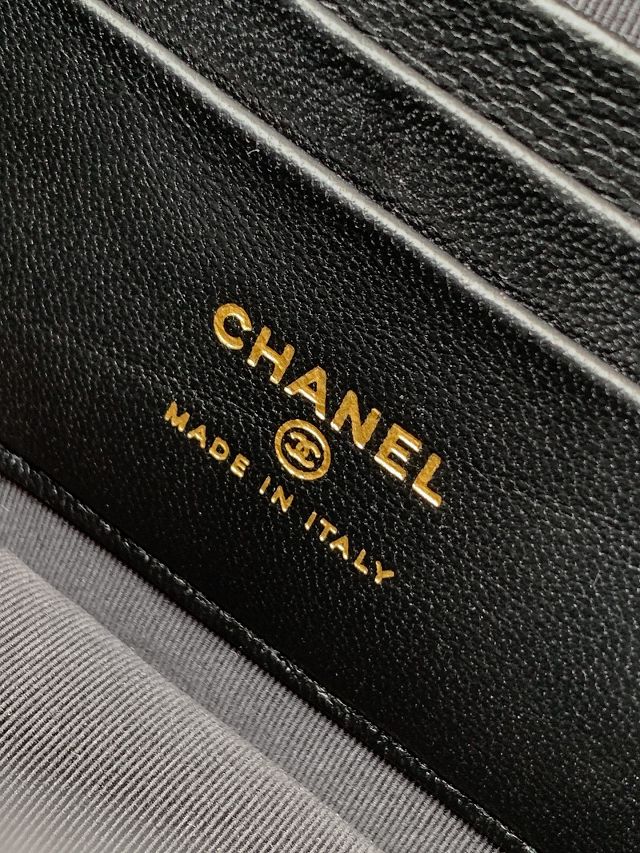 CC original lambskin clutch with chain AP4976