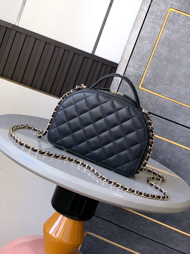 CC original grained calfskin clutch with chain AP5060 black