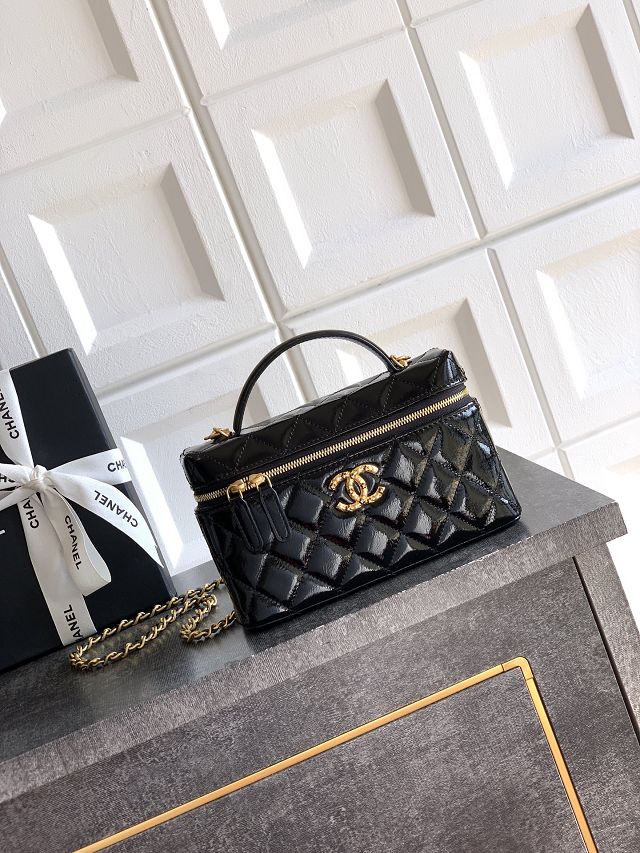 CC original shiny calfskin vanity case AP4531