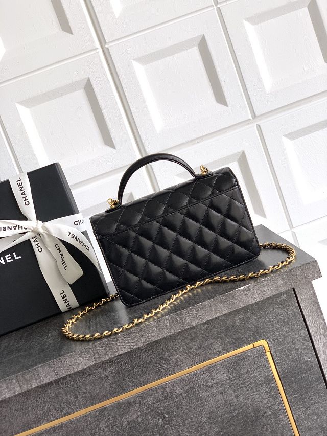 CC original calfskin clutch with chain AP4182 black