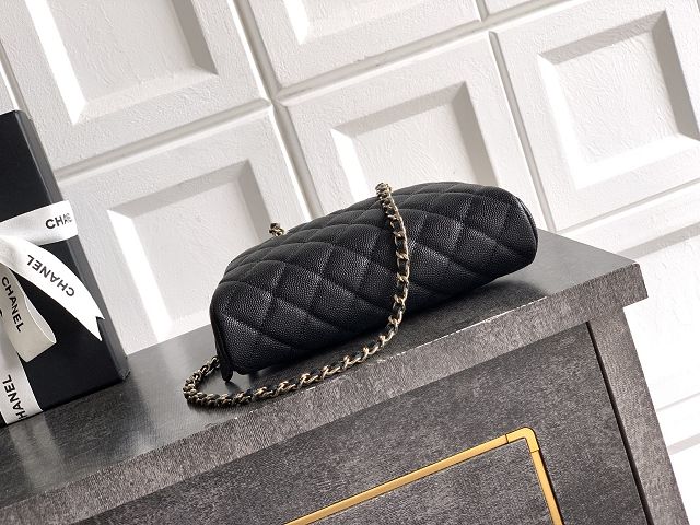 CC original grained calfskin clutch with chain AP5092 black