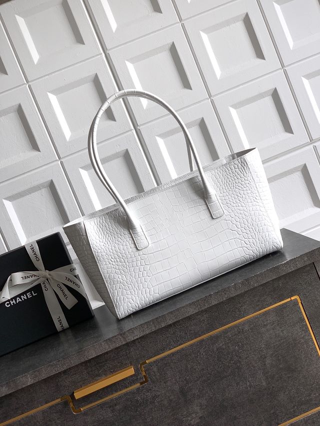 CC original crocodile calfskin small tote bag AS6243 white