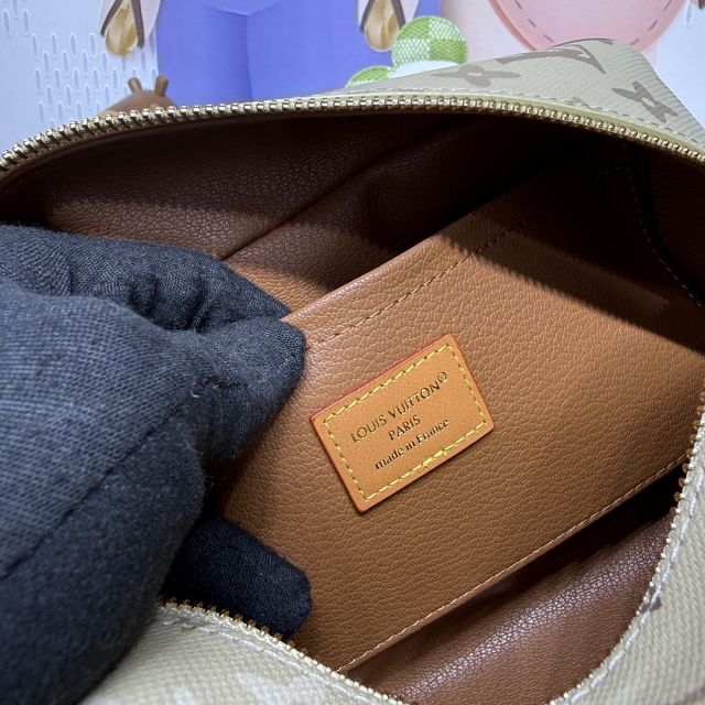 Louis vuitton original canvas small locker dopp kit M29426 beige