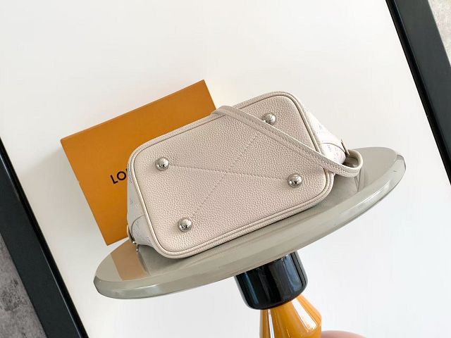 Louis vuitton original mahina calfskin blossom pm tote M29900 white&purple