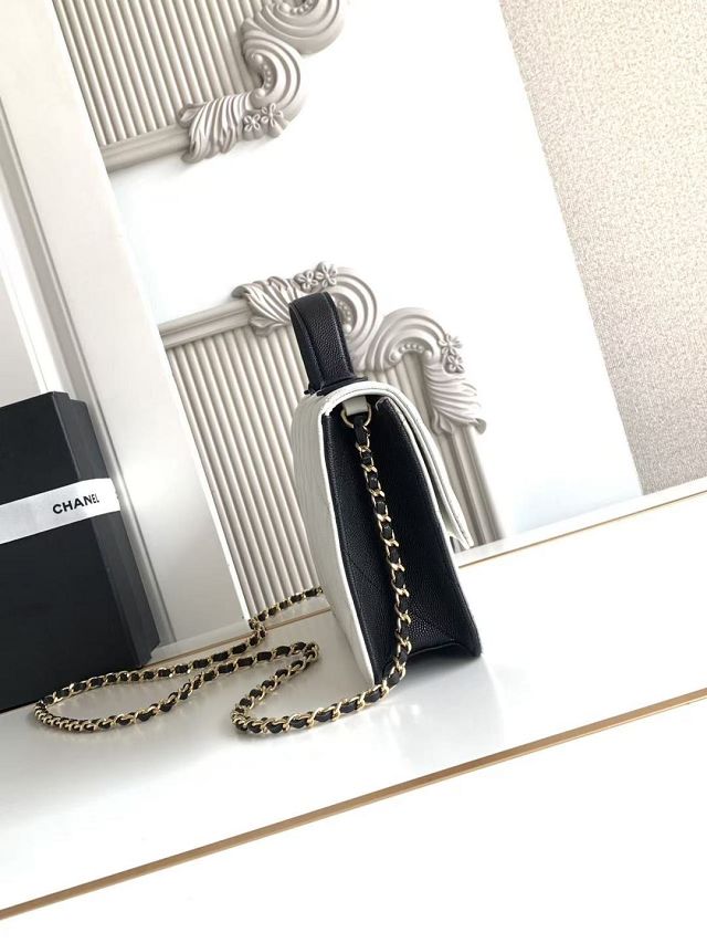 CC grained calfskin wallet on chain AP6554 white