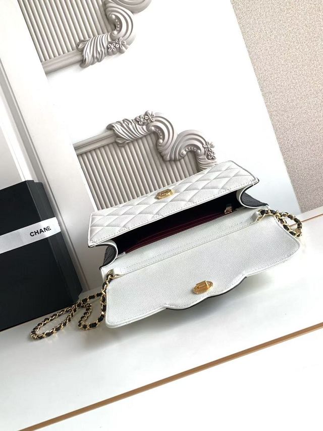 CC grained calfskin wallet on chain AP6554 white