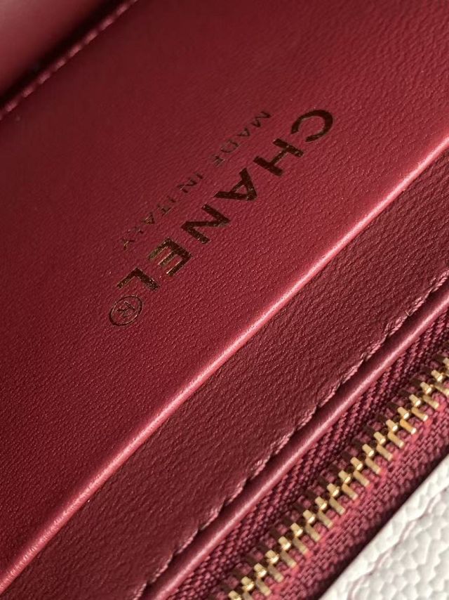 CC grained calfskin wallet on chain AP6554 white