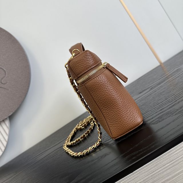 CC grained calfskin large vanity with chain AP5347 brown
