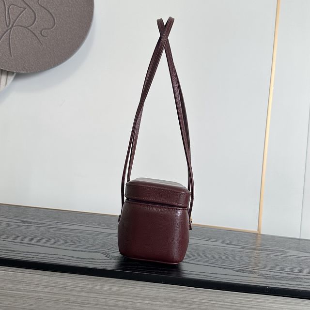 CC grained calfskin small vanity AP5067 bordeaux
