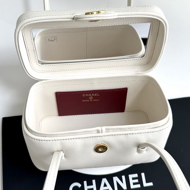 CC grained calfskin small vanity AP5067 white