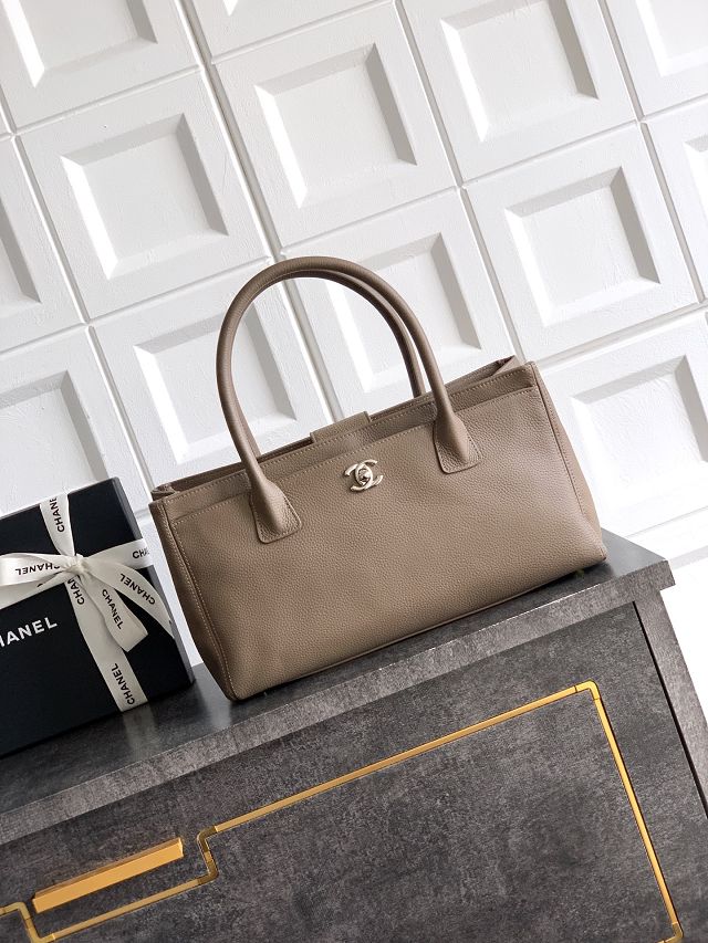 CC grained calfskin small tote bag AS2156 light brown