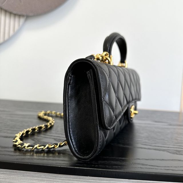 CC lambskin clutch with chain AP5280 black