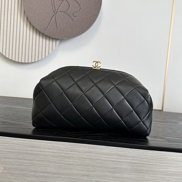 CC lambskin clutch with chain AP5251