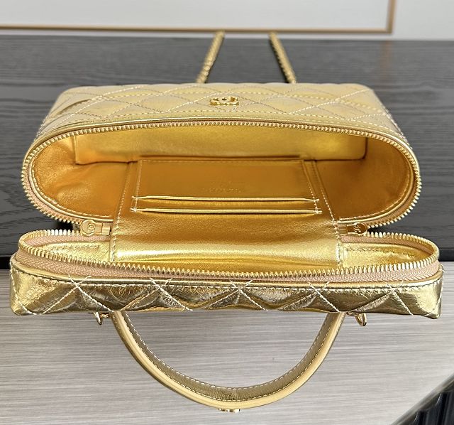 CC metallic calfskin vanity with chain AP5475 gold