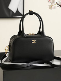 CC calfskin clutch with strap AP5528 black