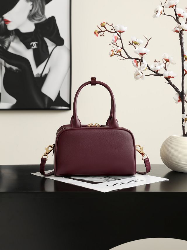 CC calfskin clutch with strap AP5528 bordeaux