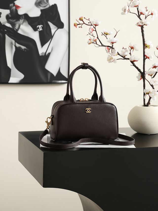 CC calfskin clutch with strap AP5528 dark brown