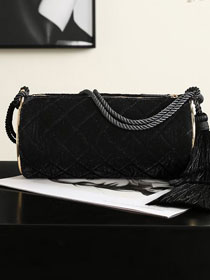 CC velvet clutch with strap AP5310 black