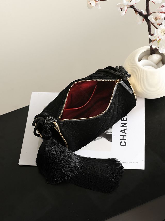 CC velvet clutch with strap AP5310 black