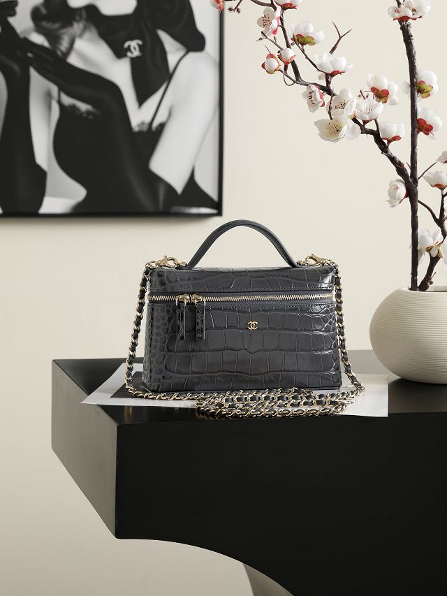CC crocodile calfskin vanity with chain AP5195