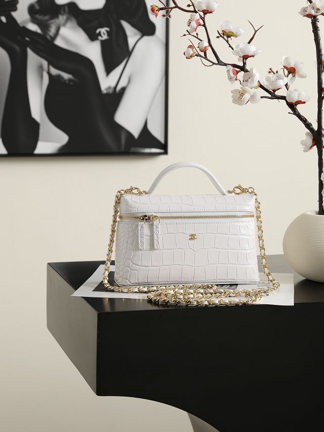 CC crocodile calfskin vanity with chain AP5195