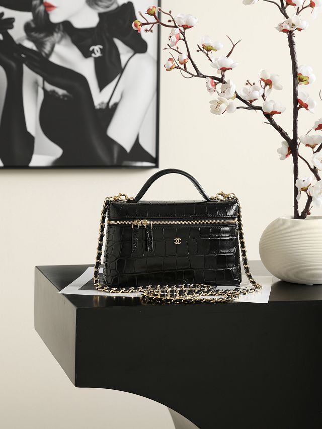 CC crocodile calfskin vanity with chain AP5195